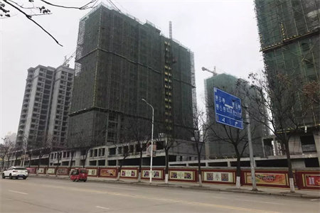 幸福家园二楼3室2厅1卫75万140m2毛坯房带车库出售